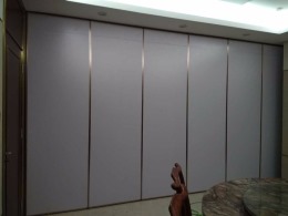 柳州技术学校活动屏风安装